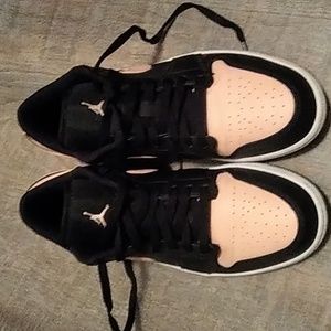 Jordan 1 Low Crimson Tint Size 10 M